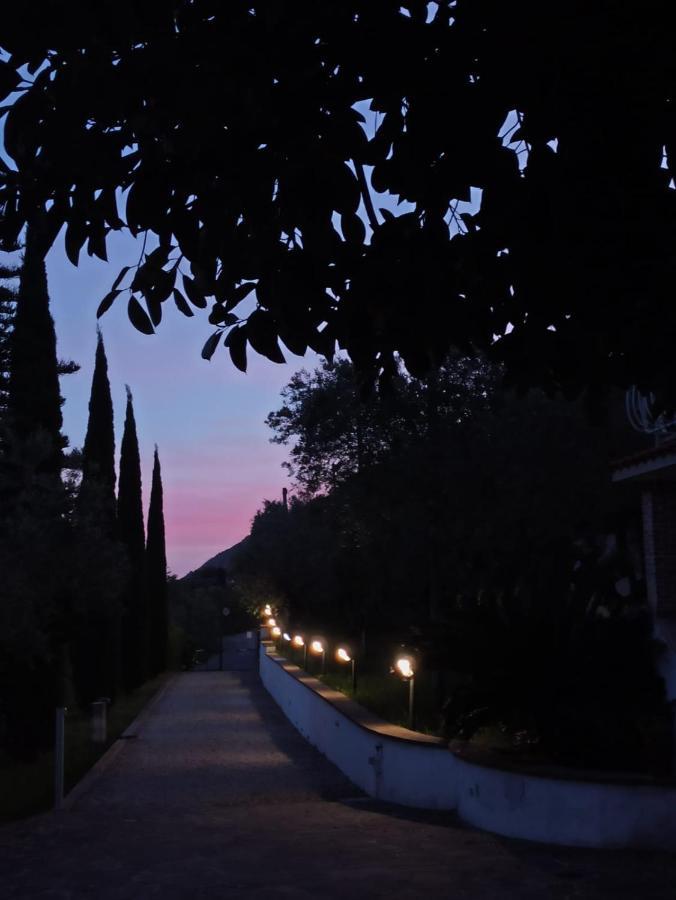 Sul Lago Dorato Terracina Exterior photo