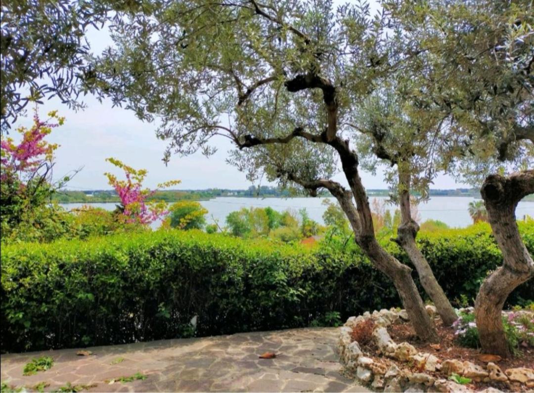 Sul Lago Dorato Terracina Exterior photo